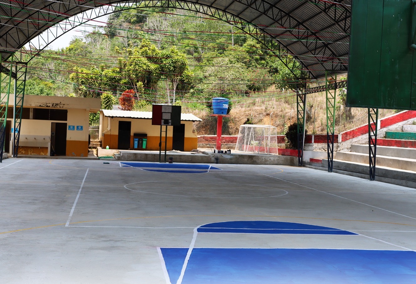 Alcalde de Chaguarpamba apoya constantemente la educación