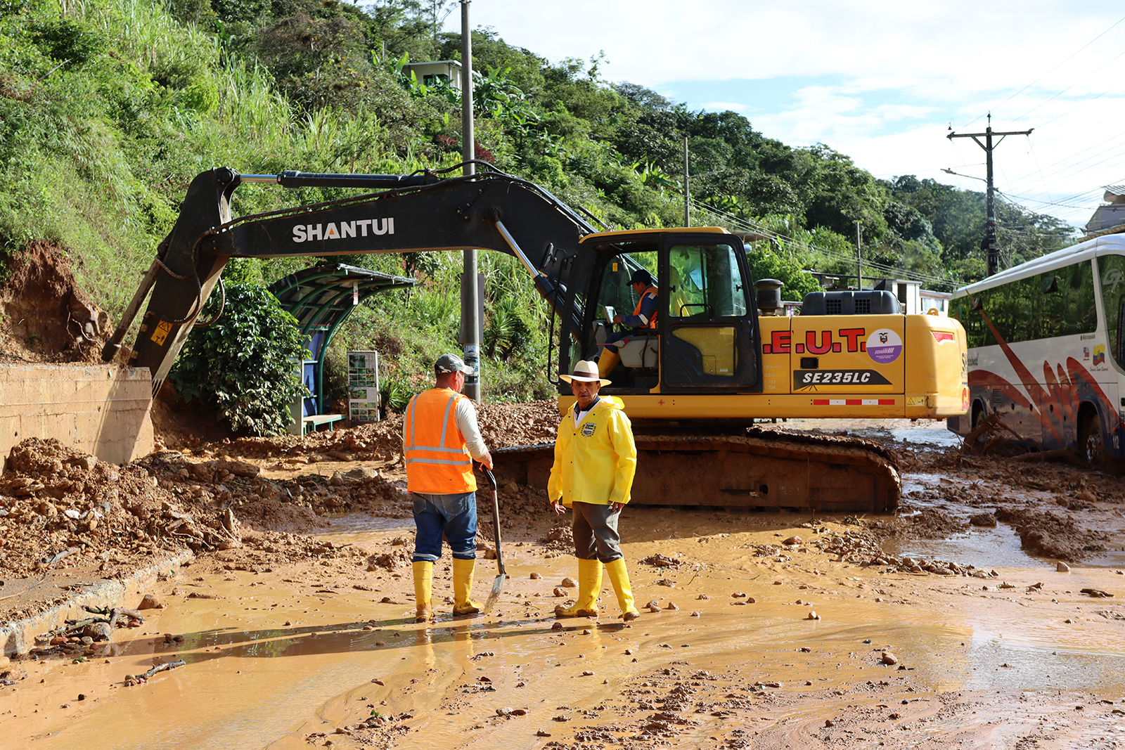 Las lluvias continúan afectando a Chaguarpamba