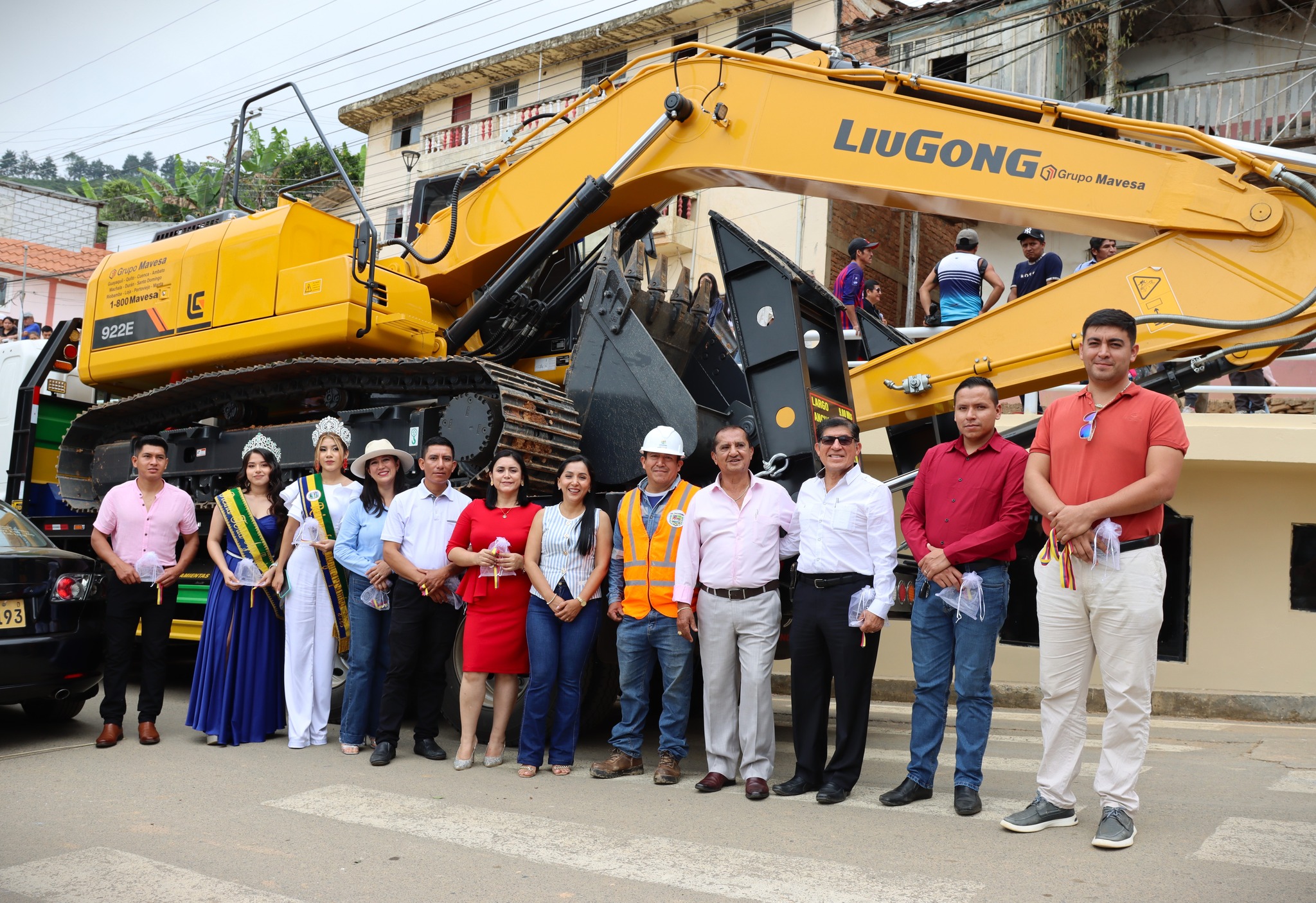 Chaguarpamba cuenta con nuevo equipo caminero